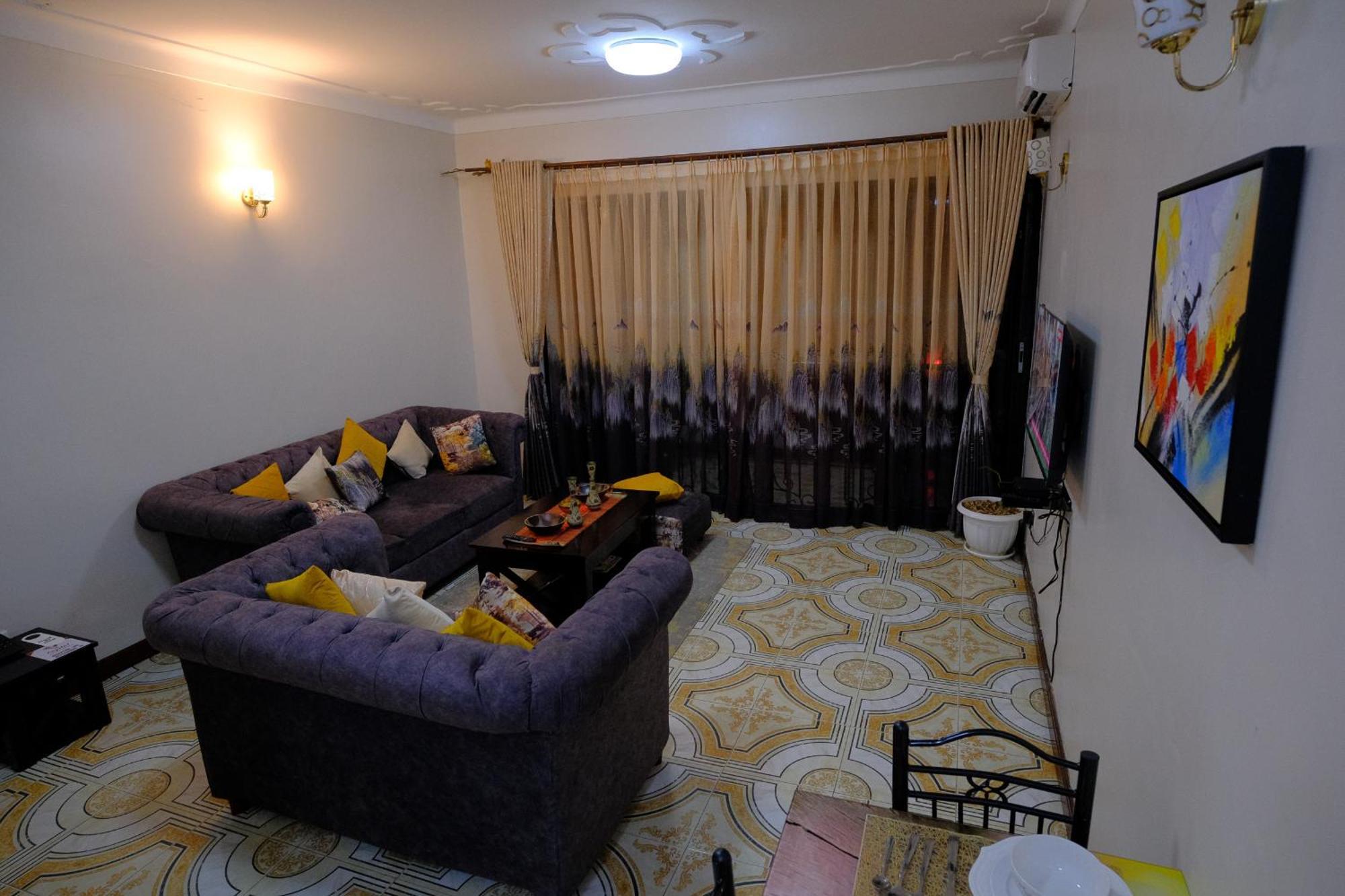 Crystal Apartments Entebbe Uganda Next To Un Base Bagian luar foto