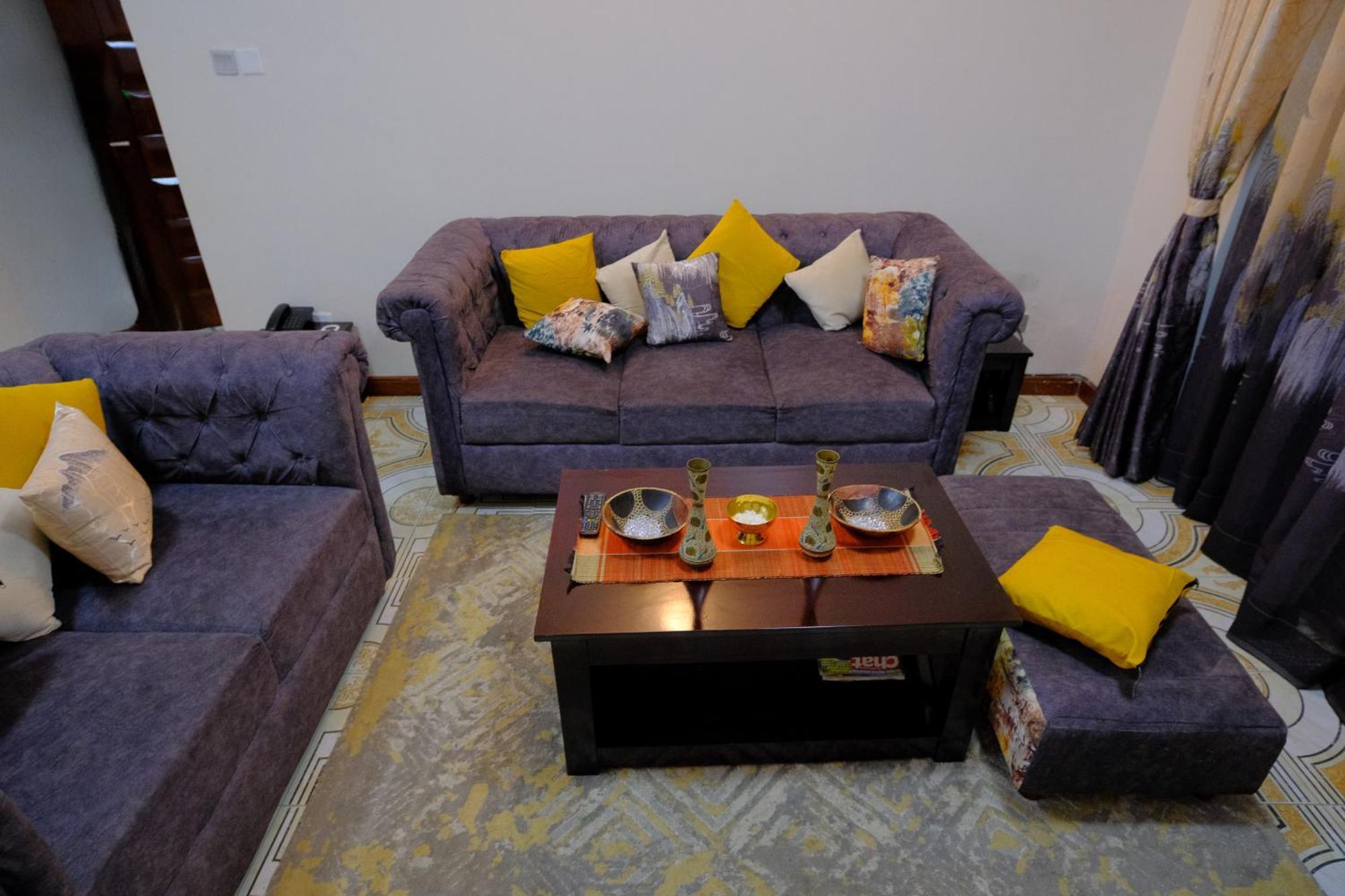 Crystal Apartments Entebbe Uganda Next To Un Base Bagian luar foto