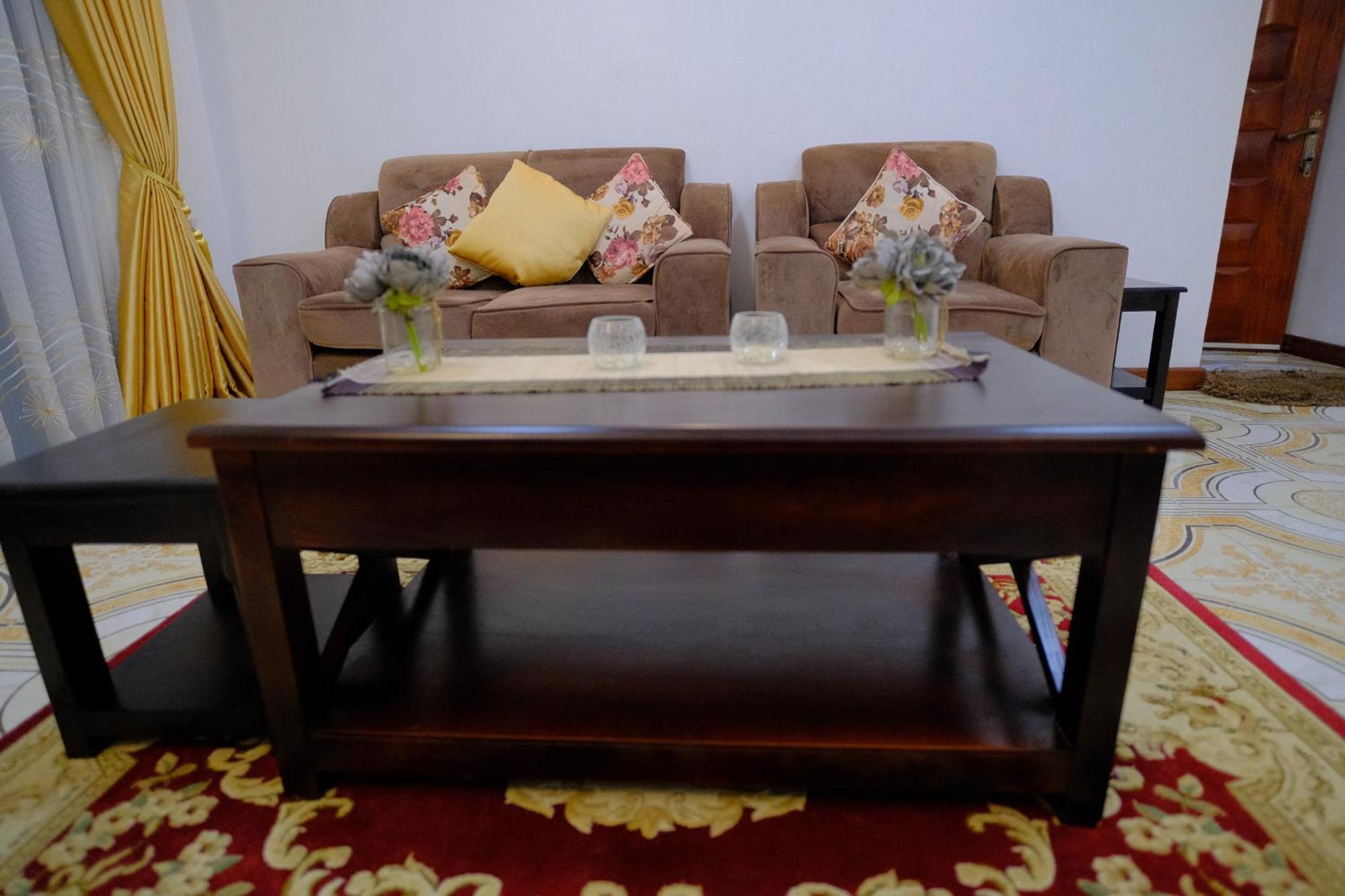 Crystal Apartments Entebbe Uganda Next To Un Base Bagian luar foto