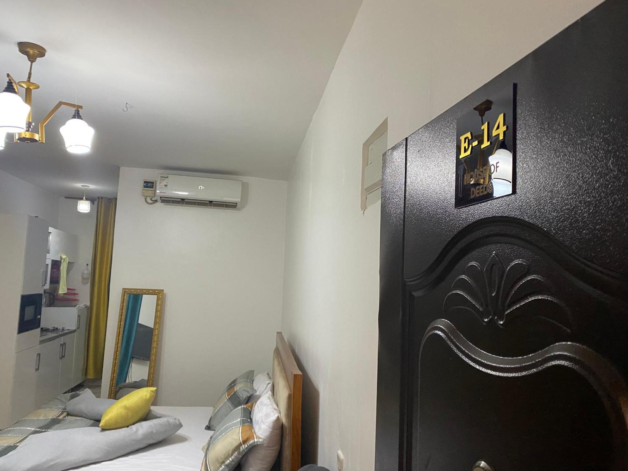 Crystal Apartments Entebbe Uganda Next To Un Base Bagian luar foto
